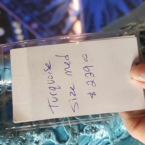 Dress - Picture 4 of 4